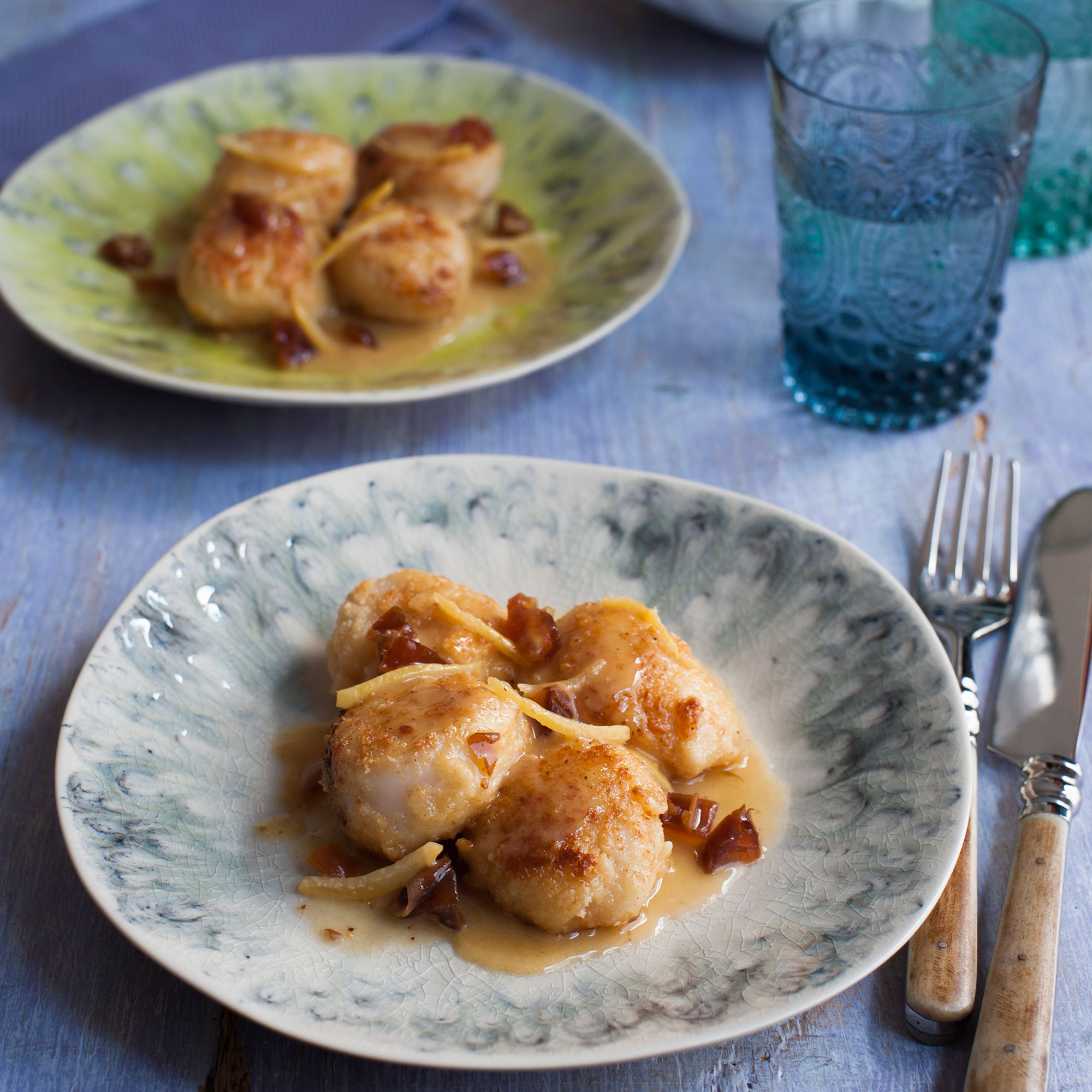Almond-Crusted Scallops Almond-Crusted Scallops
