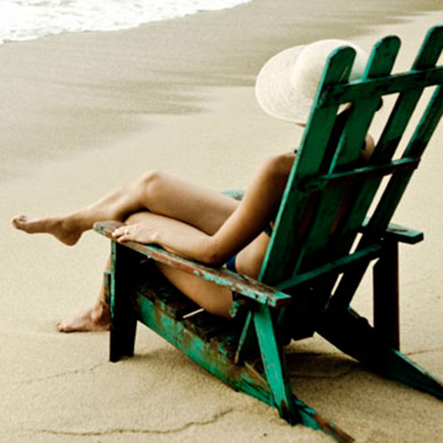The hot weather is here to stay this weekend and beyond, so make sure you invest in a good sun cream to avoid going pink in the heat. Find your perfect match here...