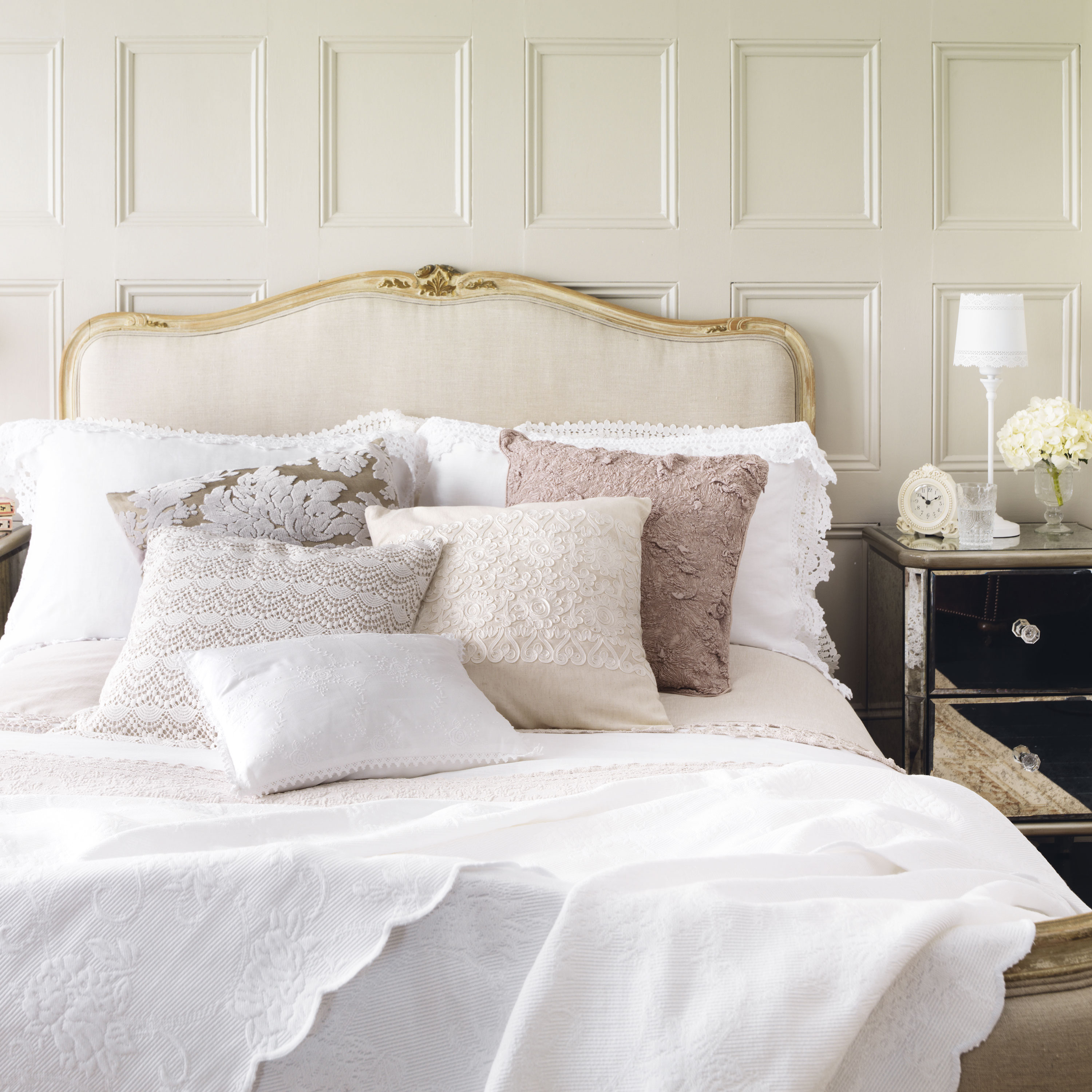Make life easier today! In the second part of our new 'how to declutter your life' series, we'll show you how to tackle that linen cupboard to create more valuable space in just 30 minutes...