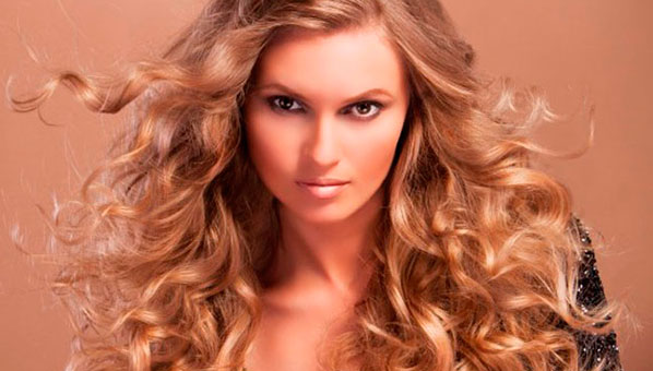 The clothes on the catwalk might have been designer, but backstage at London Fashion Week stylists used a high street hair tool to give models runway ready waves in seconds. Now you can cut down your morning routine with this insider beauty gadget...