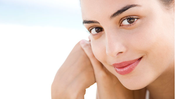 The beauty world has been waiting rather impatiently for Dior's latest launch! A spray powder foundation in one universal shade that creates a flawless finish in seconds - without the need to blend. Transform your make-up routine - before it sells out...