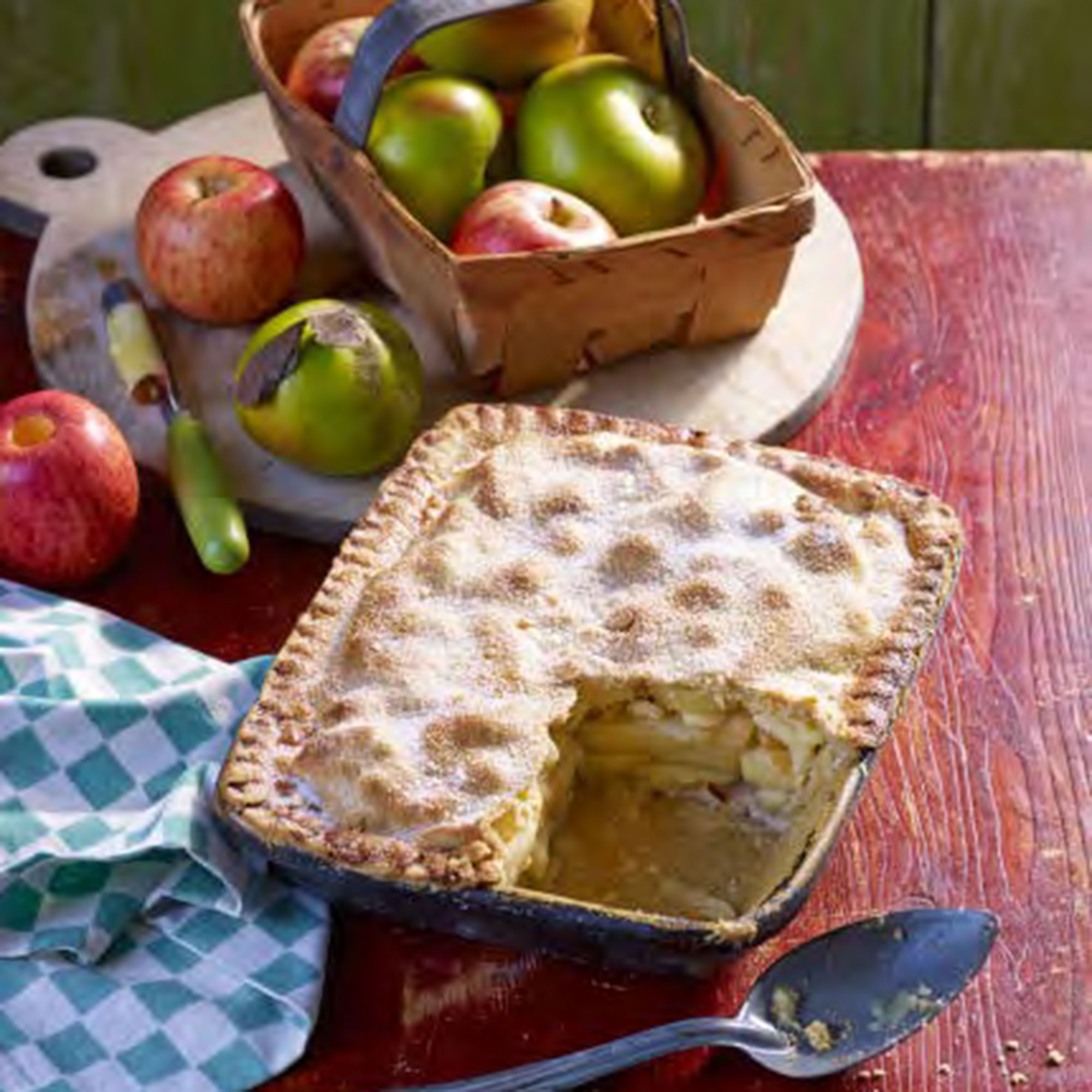 Paul Hollywood's Apple and Wensleydale Pie Paul Hollywood's Apple & Wensleydale Pie photo