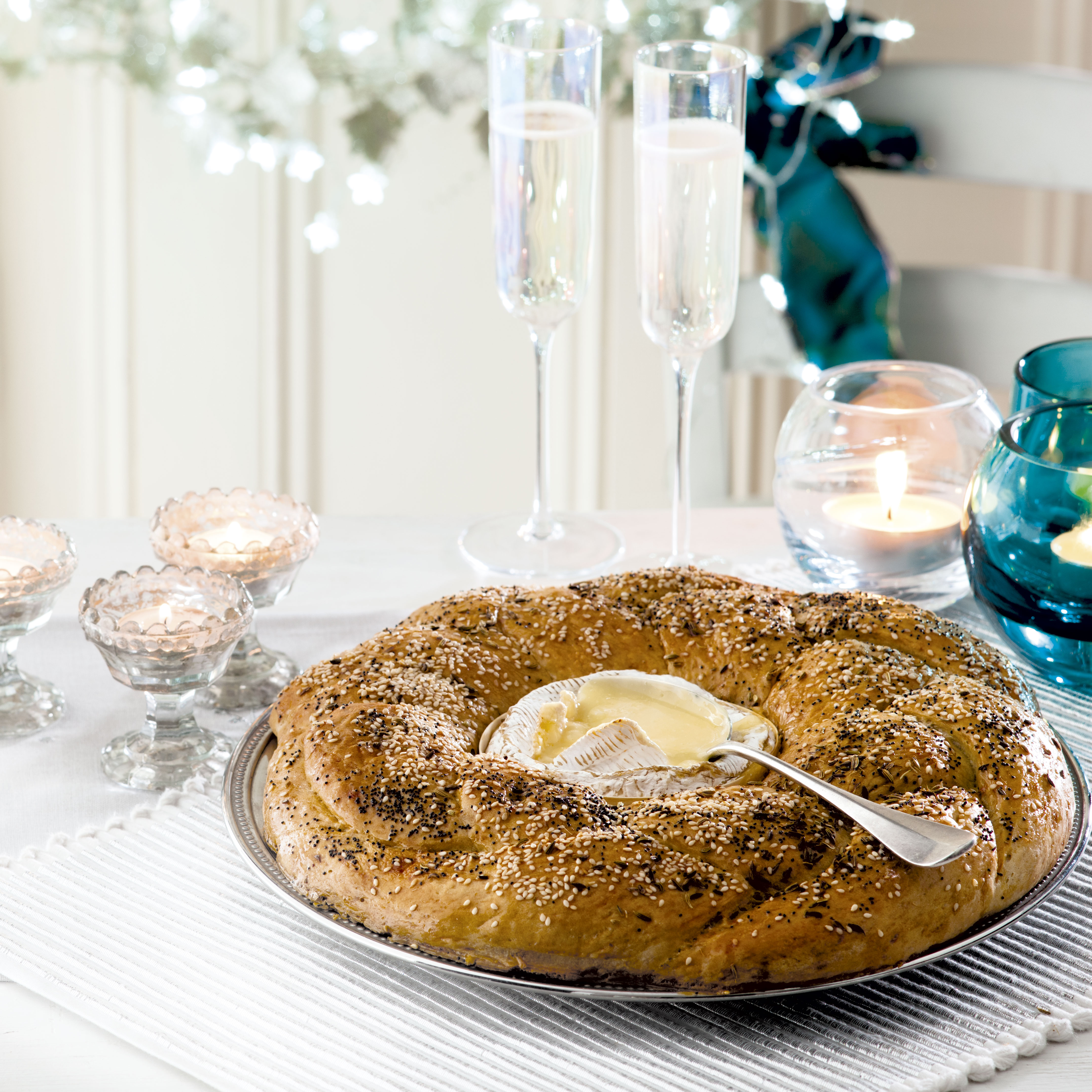 Seeded Tear and Share Wreath Bread Seeded Tear and Share Wreath Bread