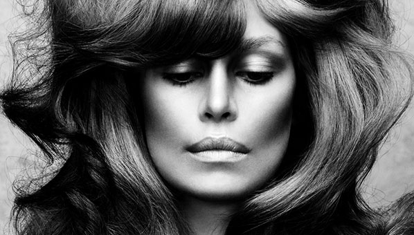 This year was all about dip-dye colour, but 2014 sees a return to big hair as salon-perfect blow-dries are on trend again, thanks to celebrities like Twiggy opting for voluminous locks. Discover what you need to create the look at home...