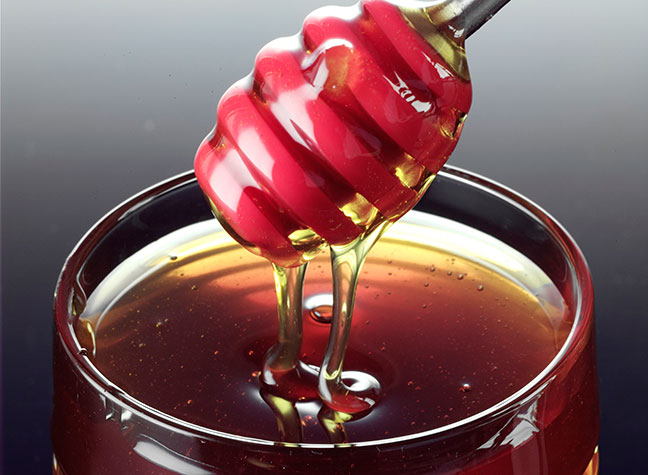 Sugar is in the news for all the wrong reasons so it's no surprise that many of us are choosing to avoid the white stuff. But could swapping sugar for honey cut cravings and aid sleep? A new book says yes. Make The Honey Diet work for you...
