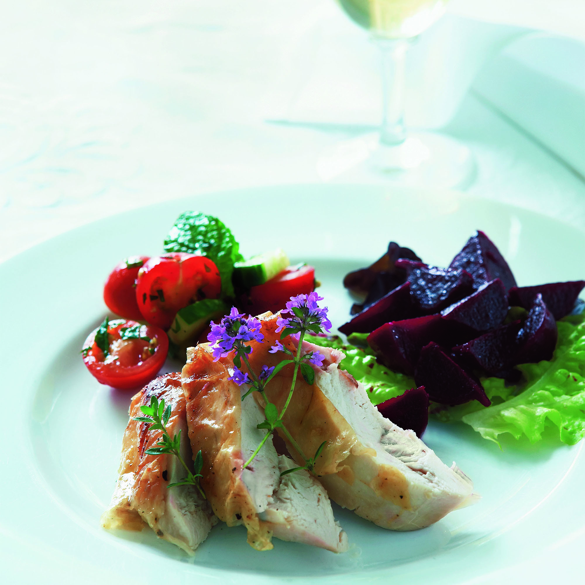 Lightly Salted Chicken with Tomato, Mint and Beetroot Salad Lightly Salted Chicken with Tomato, Mint and Beetroot Salad