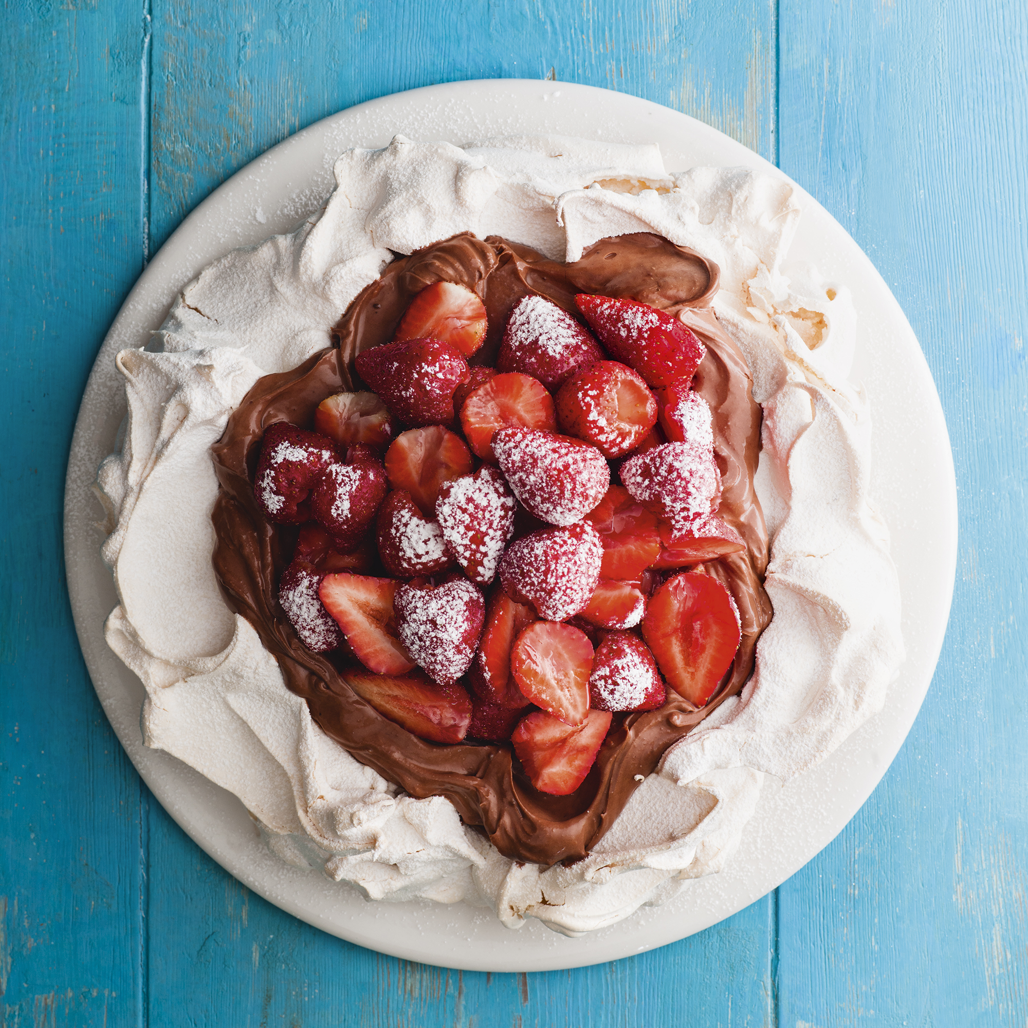Strawberry and Chocolate Pavlova Meringue Strawberry and chocolate pavlova meringue recipe