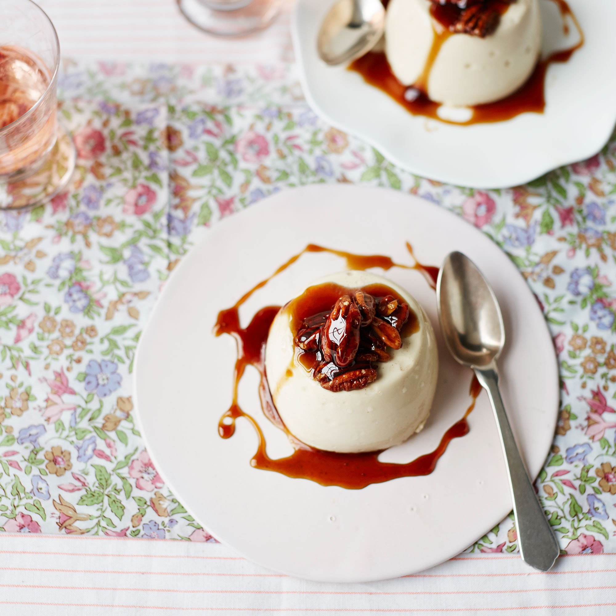 Coffee Panna Cotta with Honeyed Pecans Coffee Panna Cotta with Honeyed Pecans