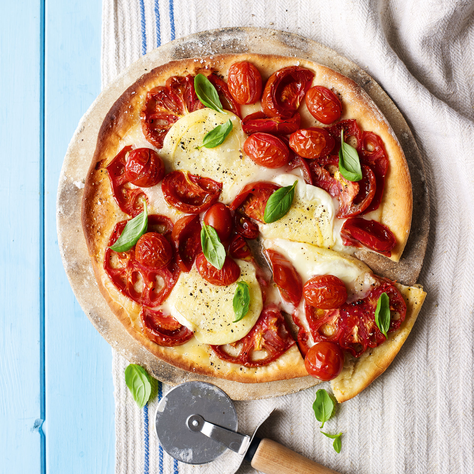 Tomato and Goats' Cheese Pizza Tomato and Goats' Cheese Pizza