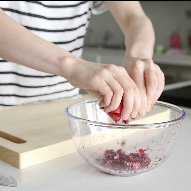 How To Deseed A Pomegranate How To Deseed A Pomegranate