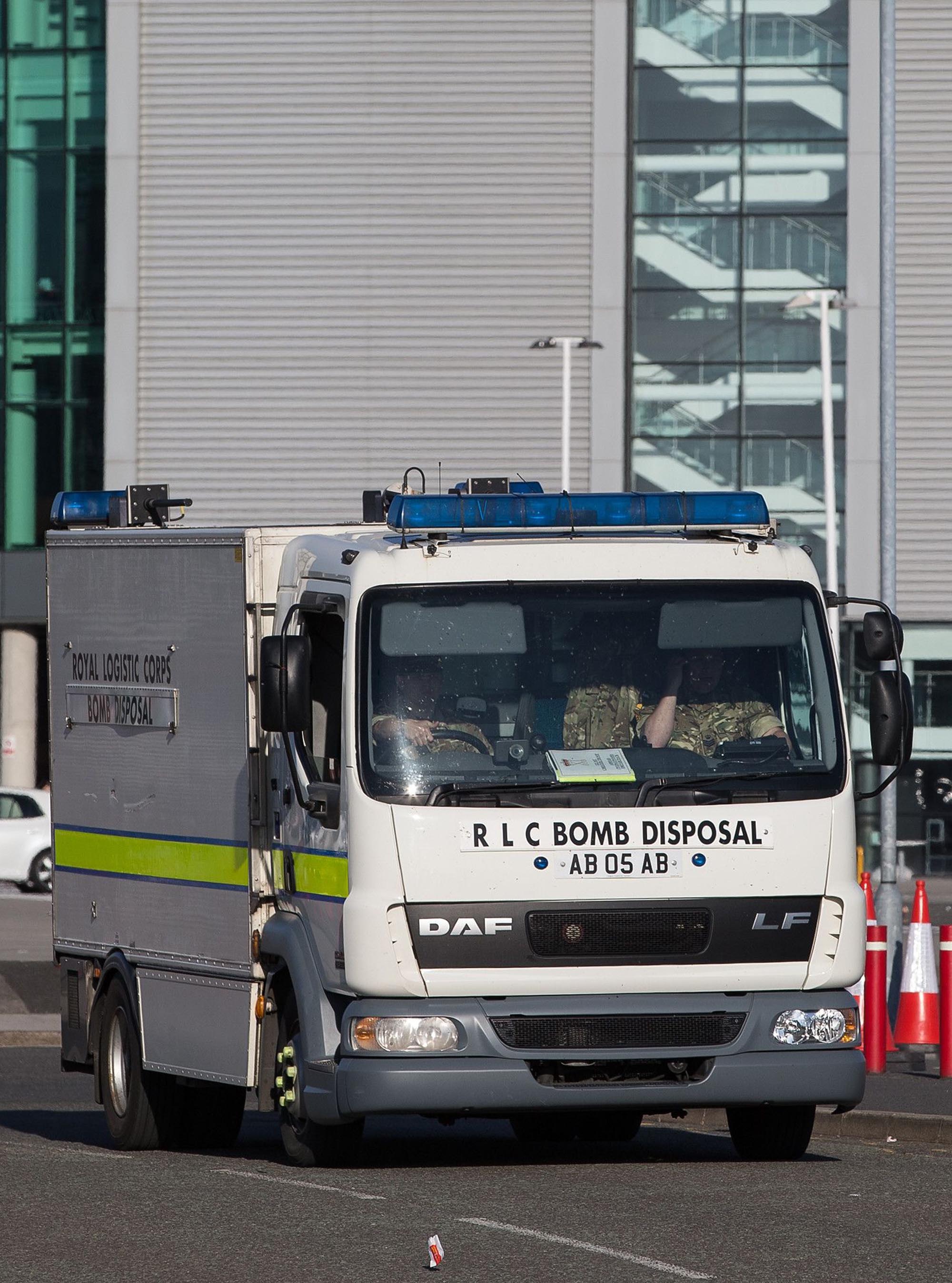 Fears Raised After Bomb Disposal Unit Sent To Manchester College Fears Raised After Bomb Disposal Unit Sent To Manchester College